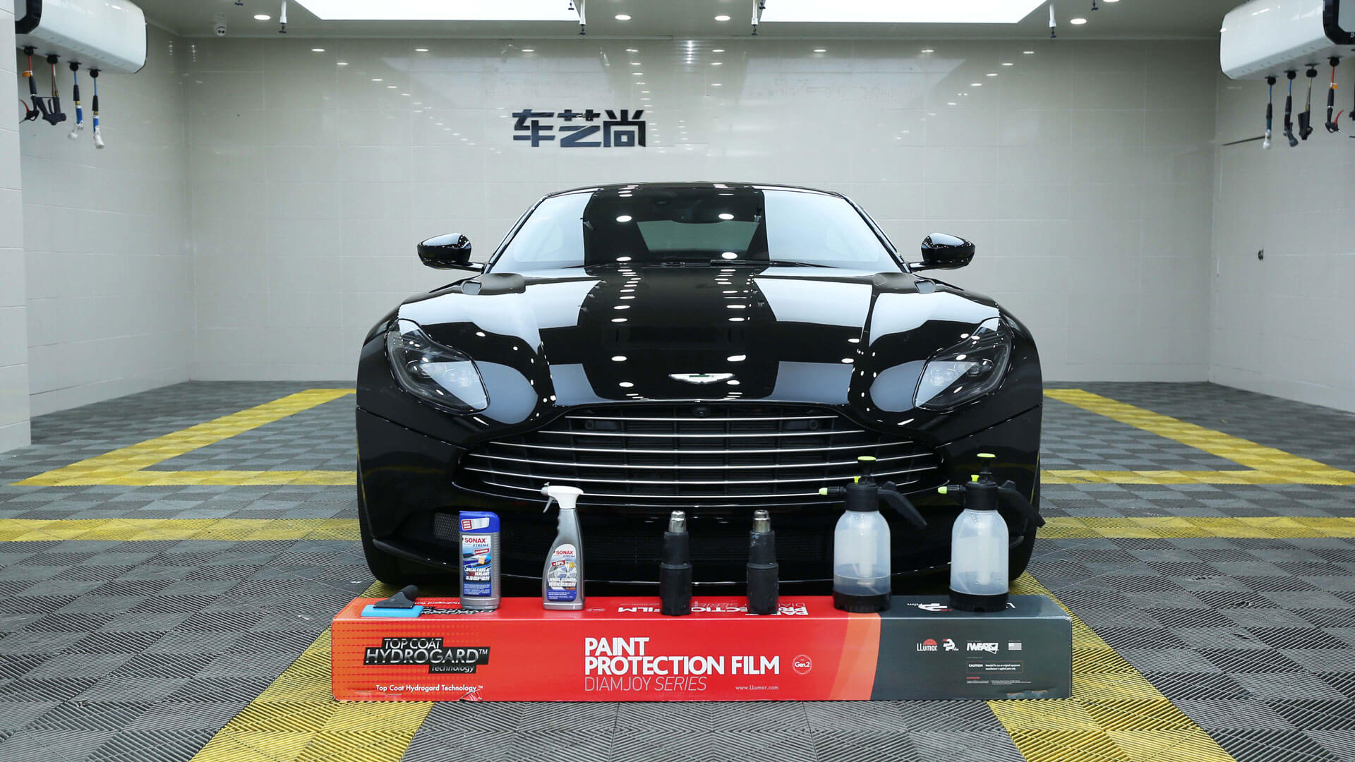 阿斯顿马丁DB11 龙膜隐形车衣漆面透明保护膜施工案例